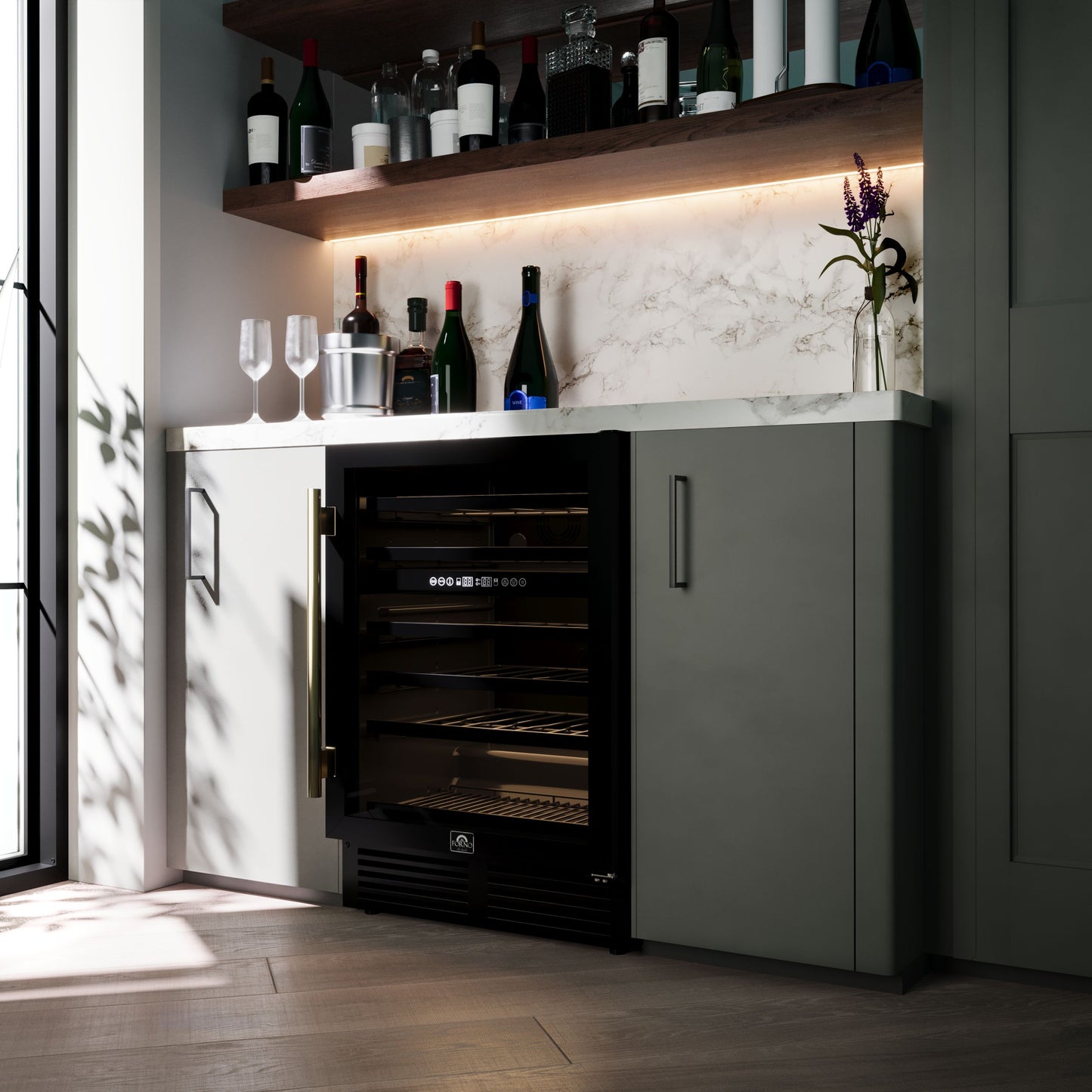 Forno Bacchino Refroidisseur à vin 24 pouces, noir avec poignées en laiton antique, avec éclairage LED, porte triple verre, capacité de 51 bouteilles, intégré ou autoportant