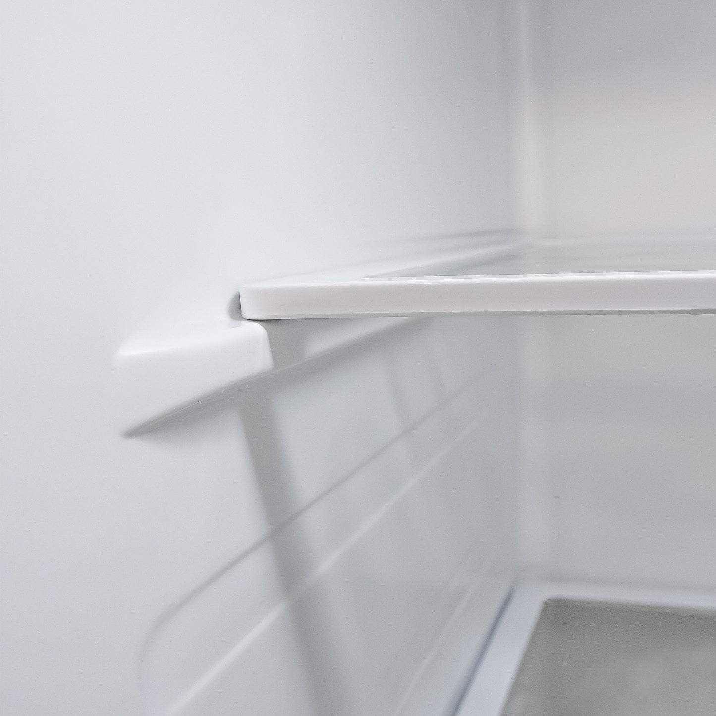 Forno Rizzuto Refrigerador Convertible Vertical de 28 Pulgadas, Puerta Derecha, Certificado ENERGY STAR