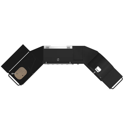 Cocina exterior Forno All'Aperto de 87,600 BTU con 4 quemadores, quemadores infrarrojos, quemador lateral, encimeras de piedra sinterizada negra, horno de pizza a gas, módulo de fregadero, barra y centro de bebidas.