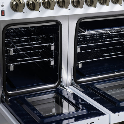 Cuisinière bi-énergie autonome Forno Massimo de 48 pouces, blanche, avec accessoires en laiton antique, 8 brûleurs et four à convection de 6,58 pi³.