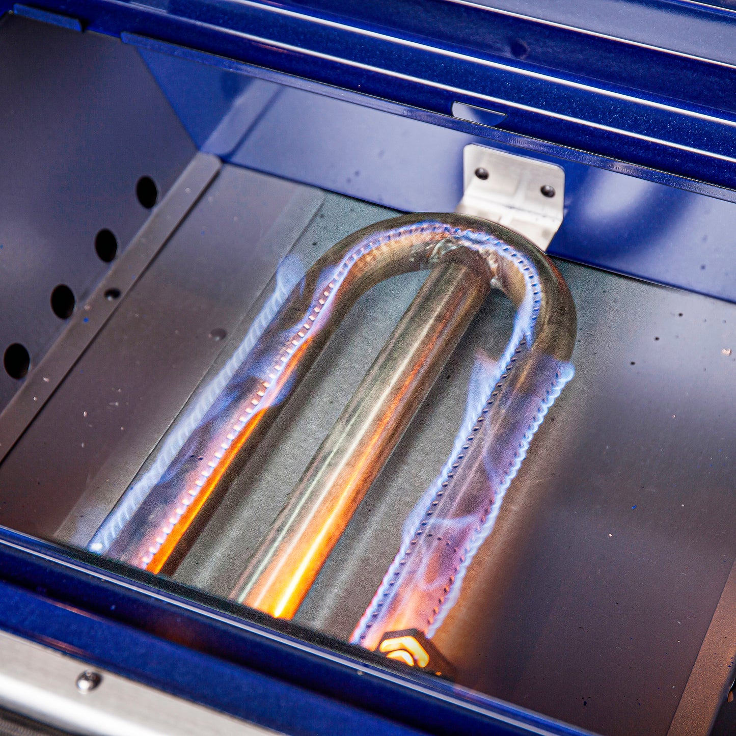 Cocina a gas independiente Forno Massimo de 36 pulgadas con puerta francesa, 6 quemadores, horno de convección y eficiencia energética.