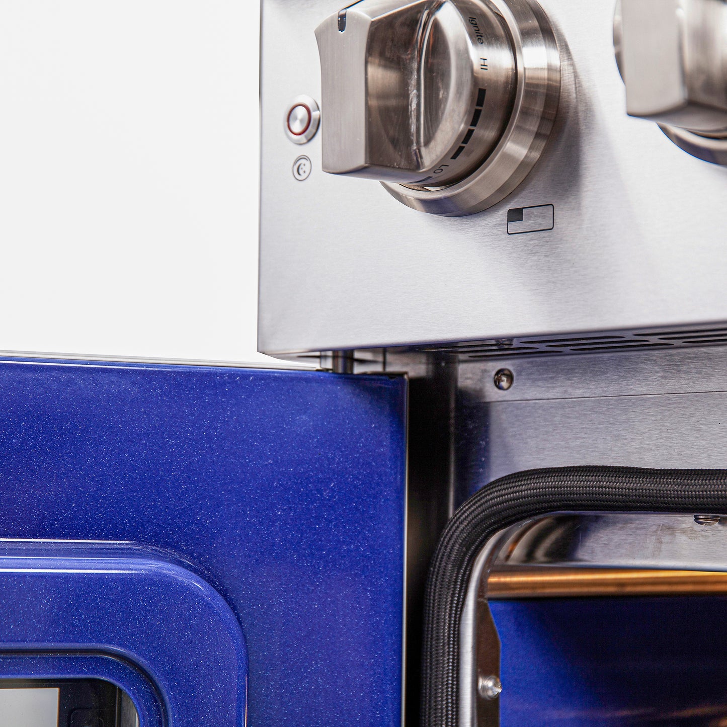 Cocina a gas independiente Forno Massimo de 36 pulgadas con puerta francesa, 6 quemadores, horno de convección y eficiencia energética.