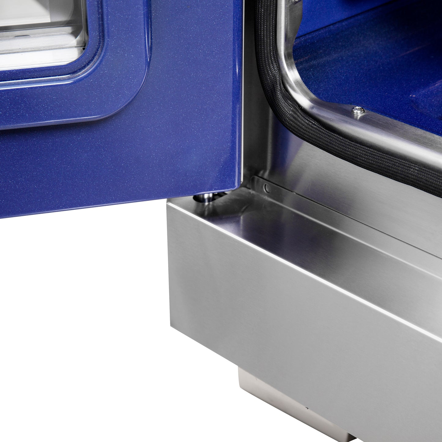 Cocina a gas independiente Forno Capriasca de 76 cm con puerta francesa, 4 quemadores, horno de convección y eficiencia energética.