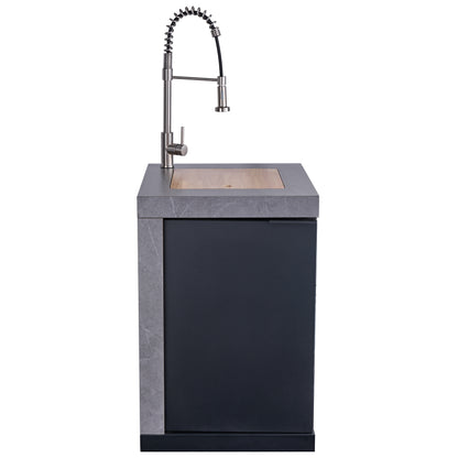 Cocina para exteriores Forno Rimini, barbacoa de 76 cm, 62 600 BTU, 3 quemadores con sellador y asador, centro de bebidas de 0,78 m³, fregadero de acero inoxidable, gabinetes negros y encimera de piedra sinterizada gris.