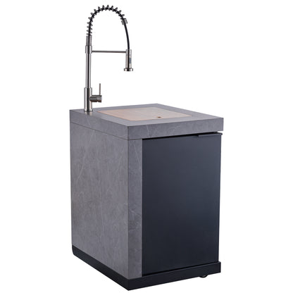 Cocina para exteriores Forno Rimini, barbacoa de 76 cm, 62 600 BTU, 3 quemadores con sellador y asador, centro de bebidas de 0,78 m³, fregadero de acero inoxidable, gabinetes negros y encimera de piedra sinterizada gris.